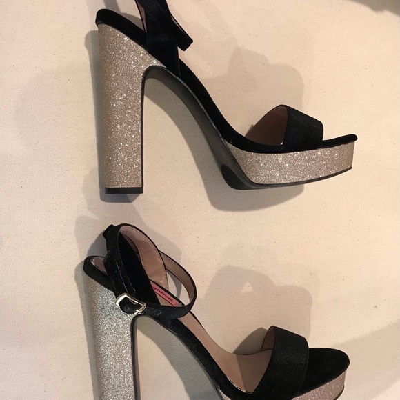 Betsy Johnson Mattie Black Velvet Platform Heels - Picture 4 of 5